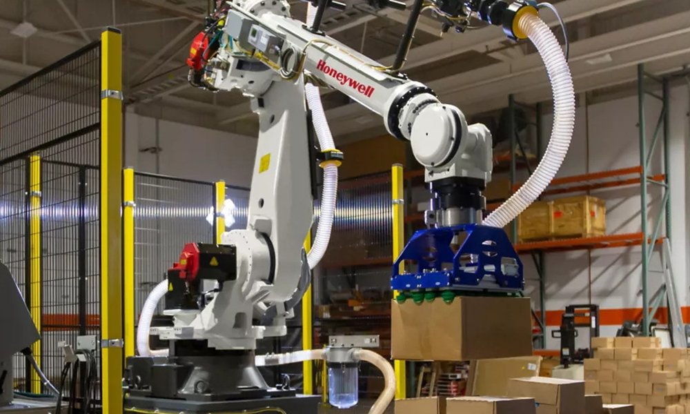 How Robots are Upgrading the Supply Chain Industry